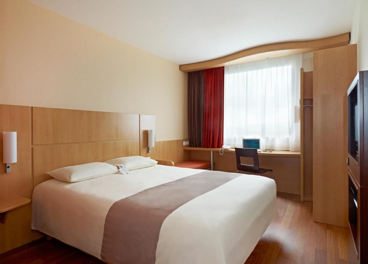 Отель Hotel Ibis Kielce Centrum Кельце-14